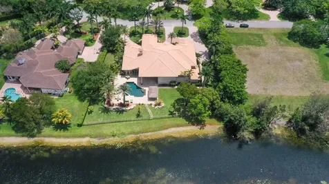 3828 Pine Lake Drive Weston FL 33332