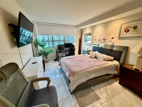 1500 Bay Road Miami Beach FL 33139