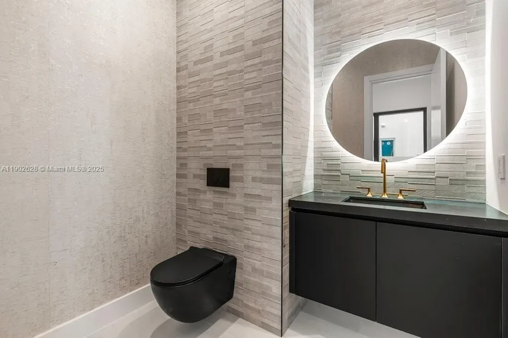 1215 NE 11th Avenue Fort Lauderdale FL 33304