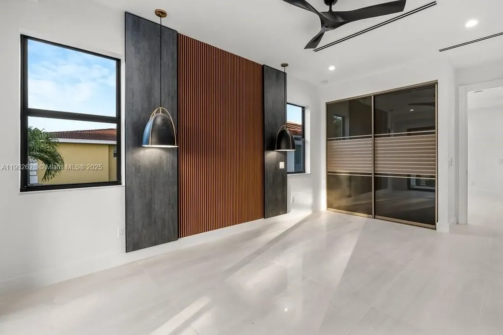 1215 NE 11th Avenue Fort Lauderdale FL 33304