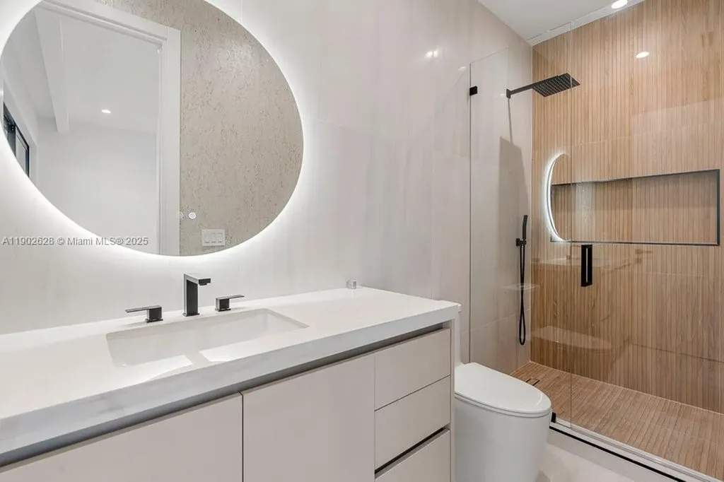 1215 NE 11th Avenue Fort Lauderdale FL 33304