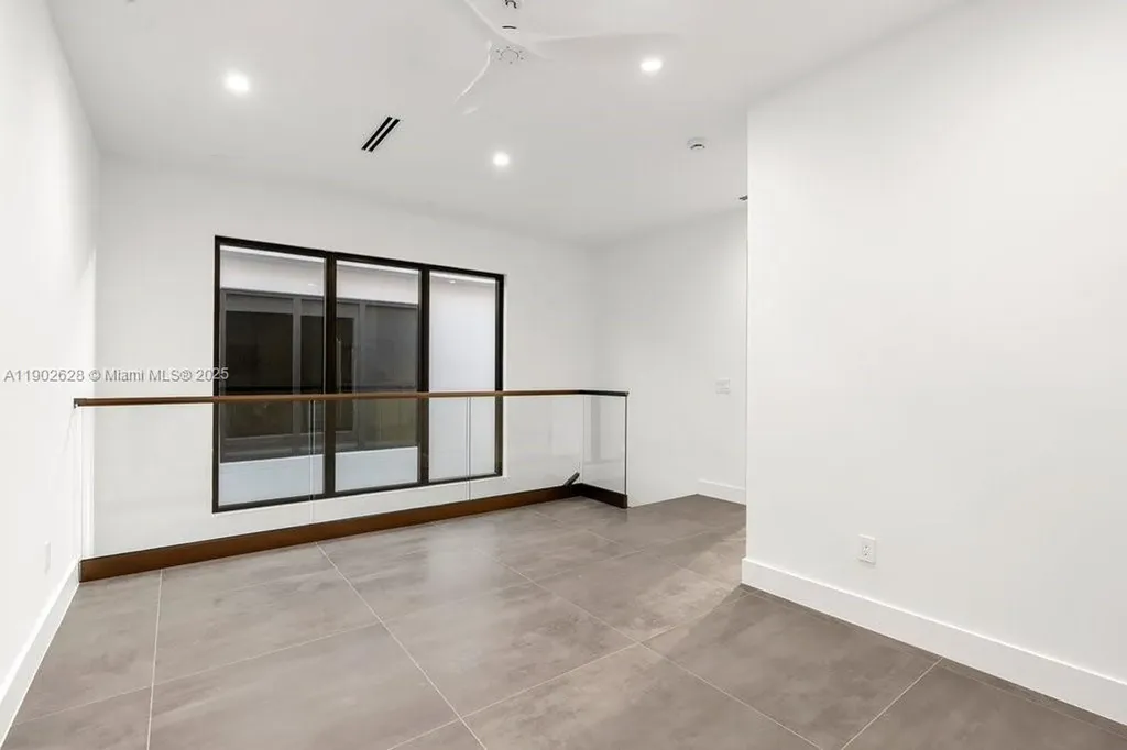 1215 NE 11th Avenue Fort Lauderdale FL 33304