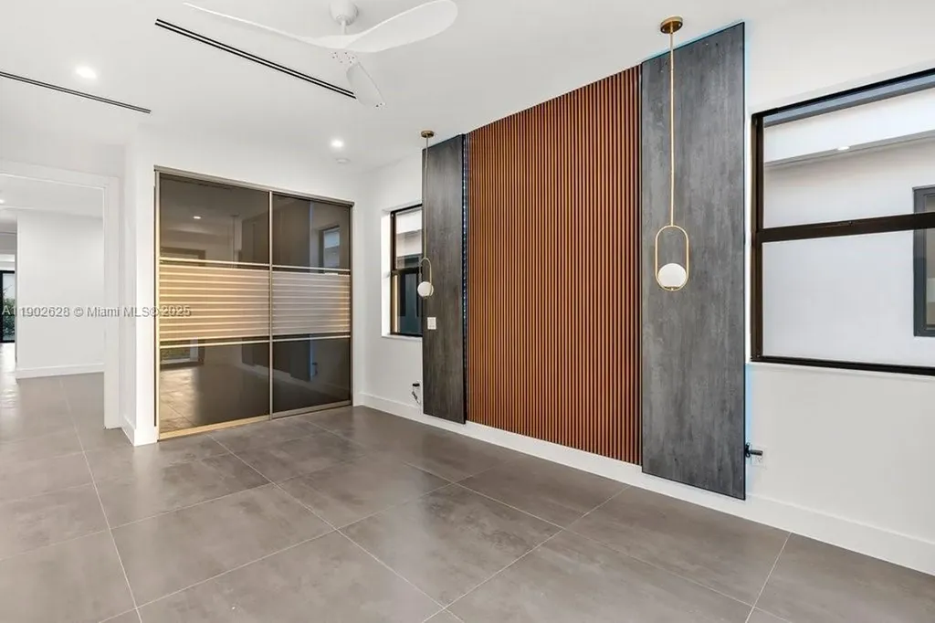 1215 NE 11th Avenue Fort Lauderdale FL 33304