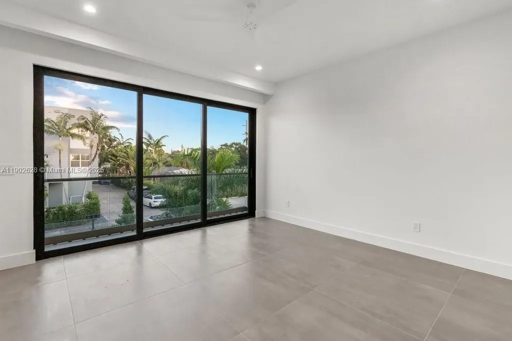 1215 NE 11th Avenue Fort Lauderdale FL 33304