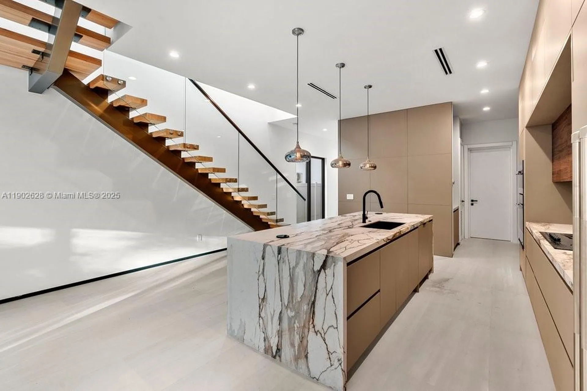 1215 NE 11th Avenue Fort Lauderdale FL 33304