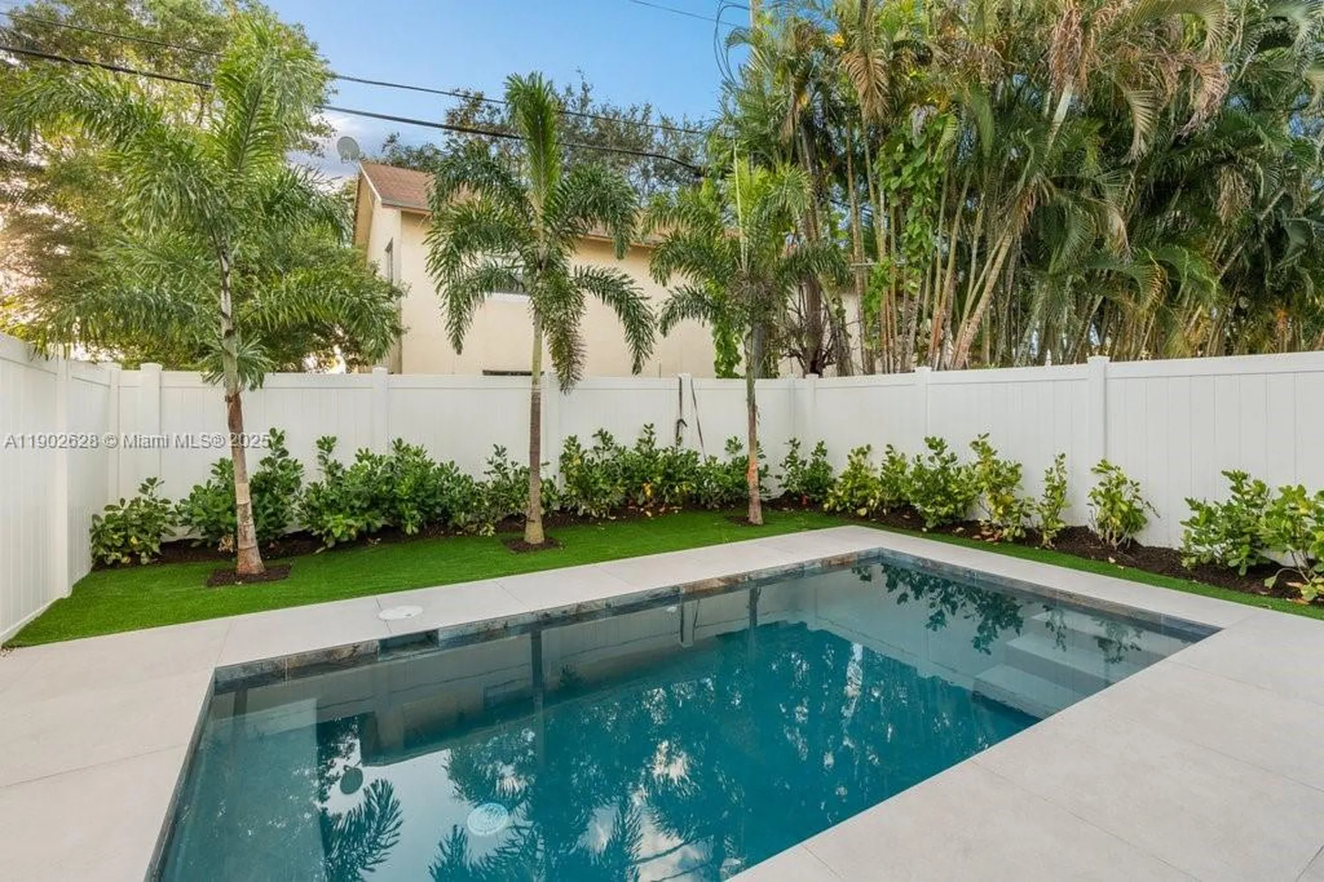 1215 NE 11th Avenue Fort Lauderdale FL 33304