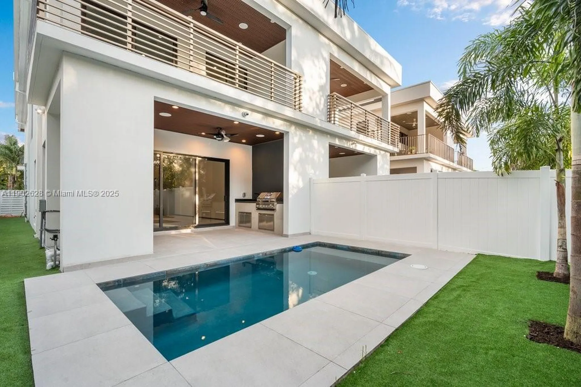 1215 NE 11th Avenue Fort Lauderdale FL 33304