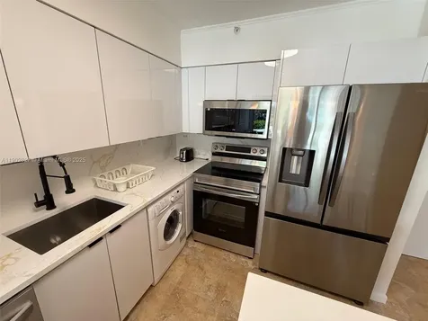 1500 Bay Road Miami Beach FL 33139