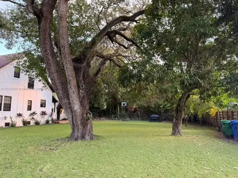 860 NE 81st Street Miami FL 33138