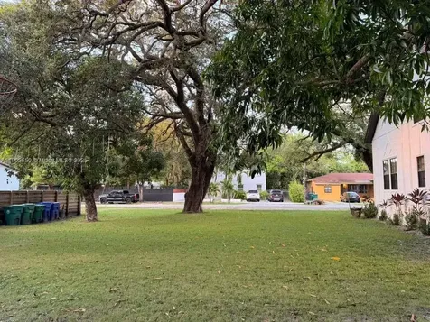 860 NE 81st Street Miami FL 33138