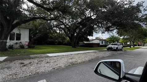 860 NE 81st Street Miami FL 33138