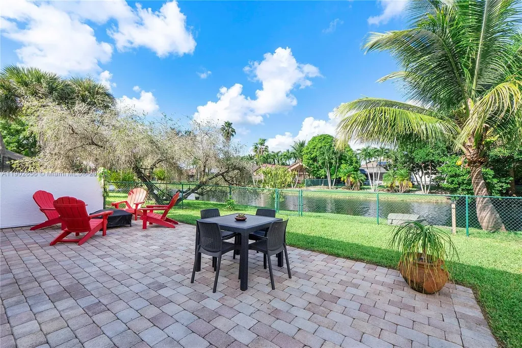 236 NW 118th Drive Coral Springs FL 33071