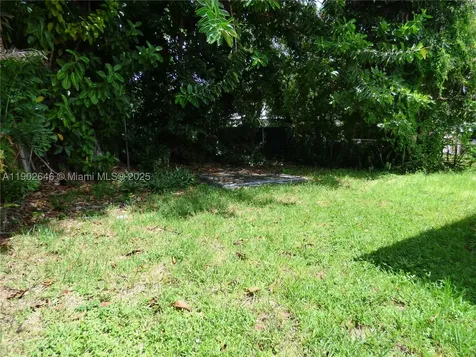 347 NW 42nd Street Miami FL 33127