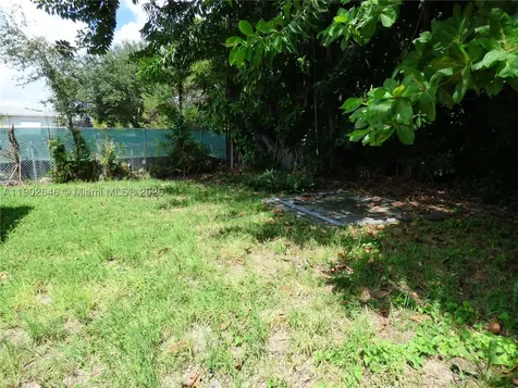 347 NW 42nd Street Miami FL 33127