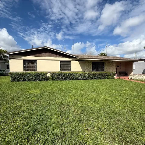 20730 NE Miami Court Miami Gardens FL 33179