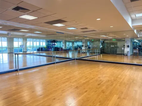 16500 Collins Avenue Sunny Isles Beach FL 33160
