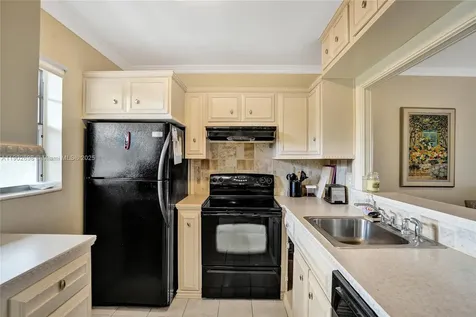 5103 NW 35th Street Lauderdale Lakes FL 33319
