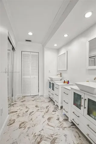 2261 NW 139th Avenue Sunrise FL 33323