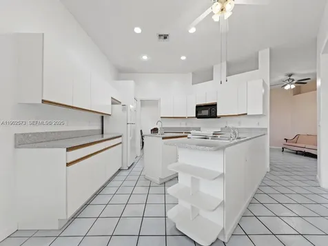760 SE 23rd Lane Homestead FL 33033