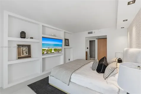 100 Bayview Drive Sunny Isles Beach FL 33160