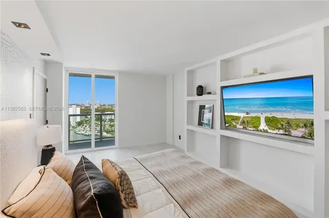 100 Bayview Drive Sunny Isles Beach FL 33160