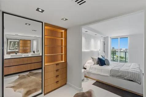 100 Bayview Drive Sunny Isles Beach FL 33160