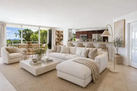 4000 Towerside Terrace Miami FL 33138
