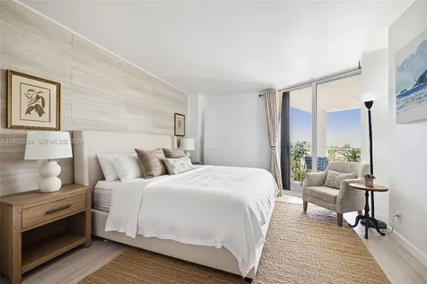 4000 Towerside Terrace Miami FL 33138