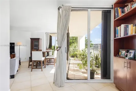 4000 Towerside Terrace Miami FL 33138