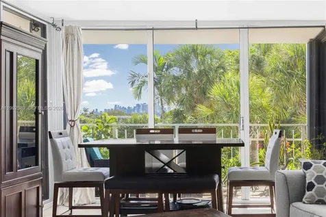 4000 Towerside Terrace Miami FL 33138