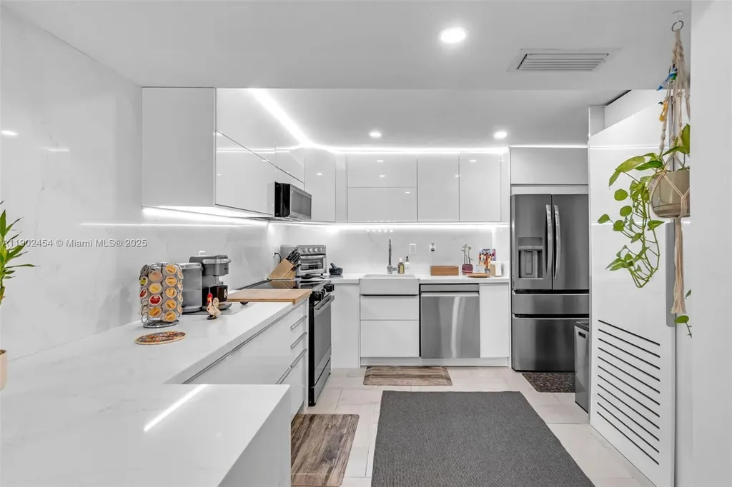 101 Ocean Lane Drive Key Biscayne FL 33149