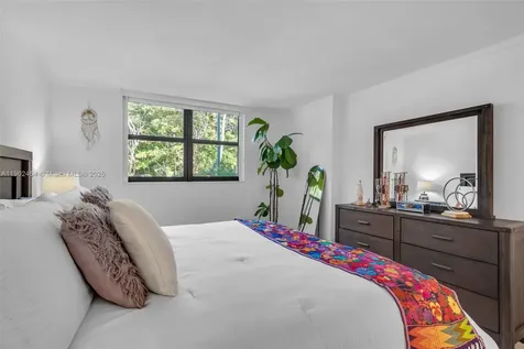101 Ocean Lane Drive Key Biscayne FL 33149