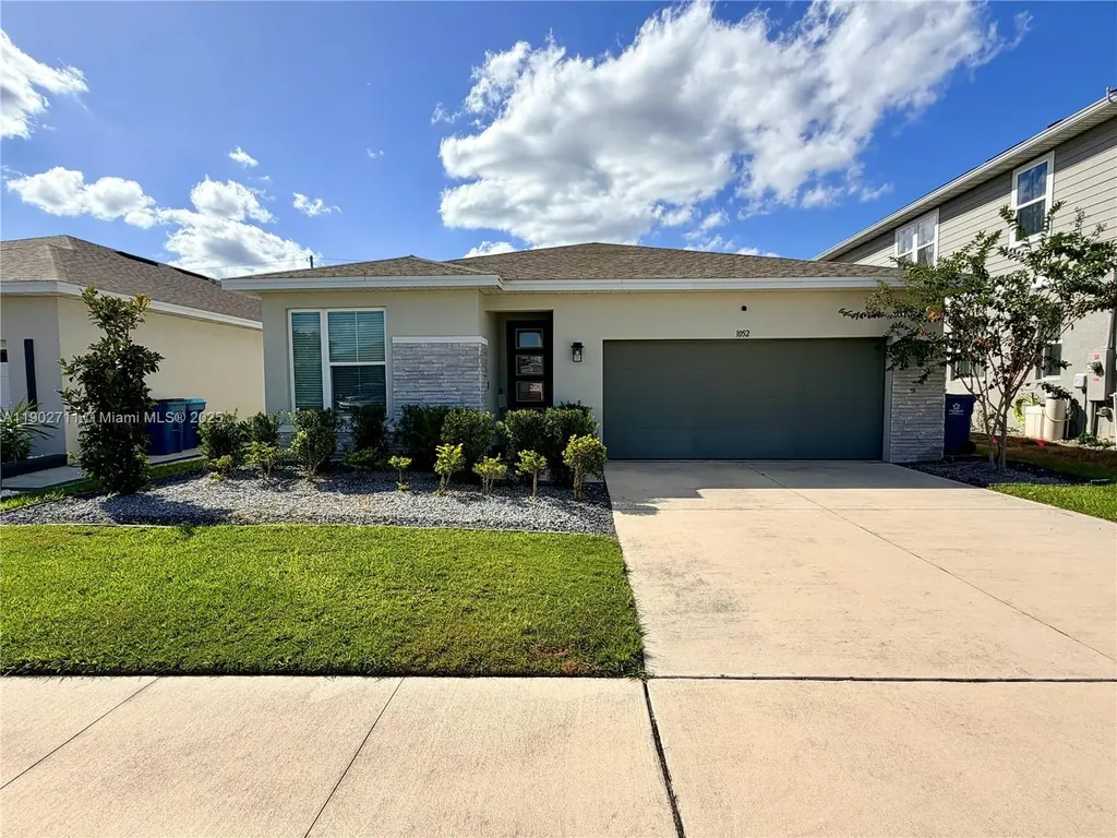 1052 Sugarwood Street Davenport FL 33837