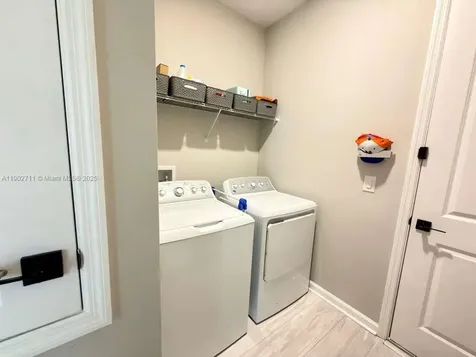 1052 Sugarwood Street Davenport FL 33837