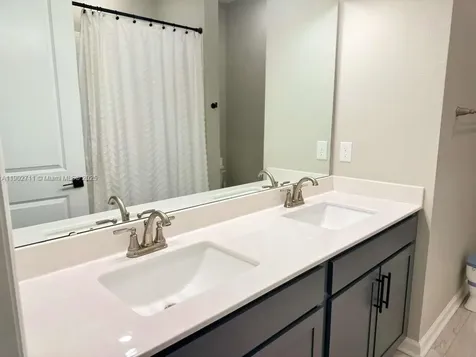 1052 Sugarwood Street Davenport FL 33837