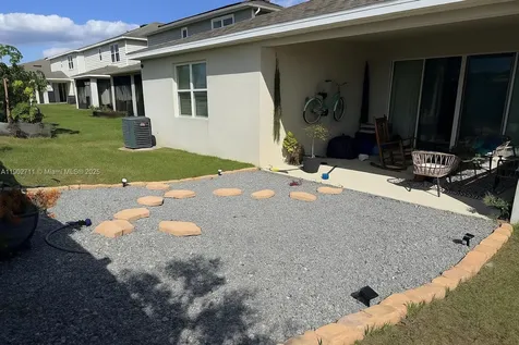 1052 Sugarwood Street Davenport FL 33837