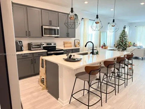 1052 Sugarwood Street Davenport FL 33837