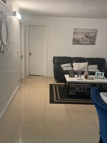 3955 N Nob Hill Road Sunrise FL 33351