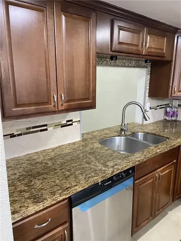 3955 N Nob Hill Road Sunrise FL 33351