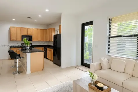 19316 NE 8th Court Miami FL 33179