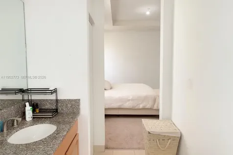 19316 NE 8th Court Miami FL 33179