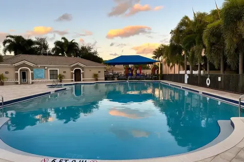 19316 NE 8th Court Miami FL 33179