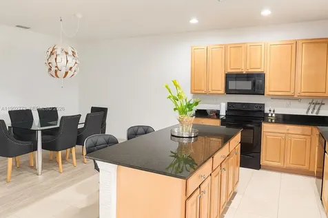19316 NE 8th Court Miami FL 33179