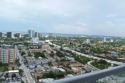 185 SW 7th Street Miami FL 33130