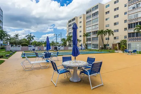 420 NE 12th Avenue Hallandale Beach FL 33009