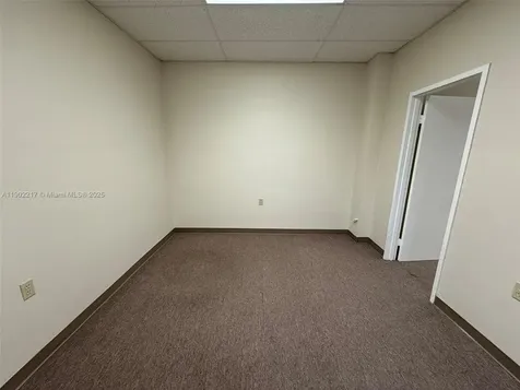 220 Miracle Mile Coral Gables FL 33134