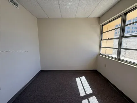 220 Miracle Mile Coral Gables FL 33134