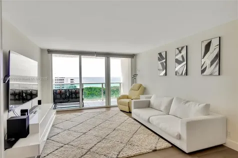 100 Bayview Drive Sunny Isles Beach FL 33160