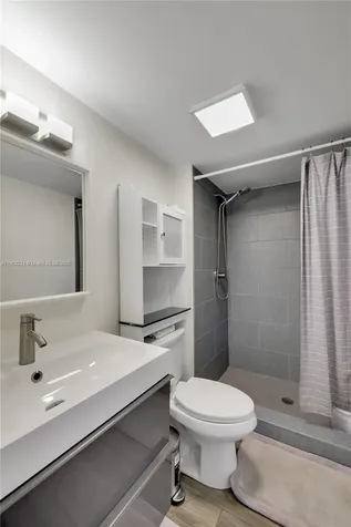 100 Bayview Drive Sunny Isles Beach FL 33160