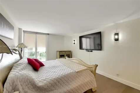 100 Bayview Drive Sunny Isles Beach FL 33160